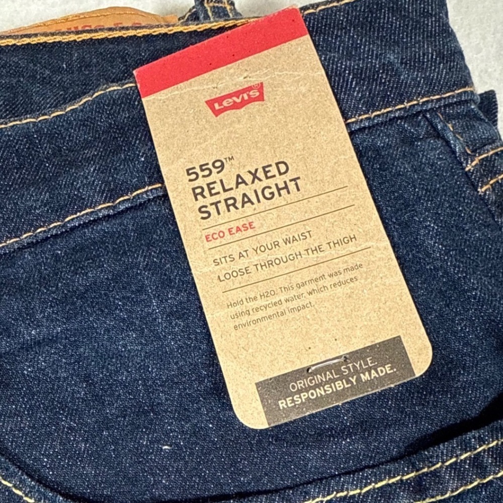 Levis Mens Stretch Jeans 559 Medium Wash Straight Leg 35 x 34 NWT $75 Streetwear
